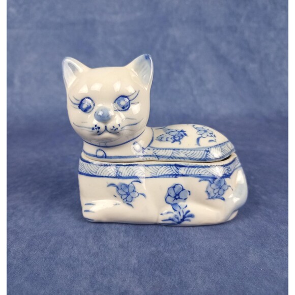 Vintage Cat Trinket White Cobalt Blue Lidded Dish Porcelain Asian 5”T 6”W - Picture 1 of 9